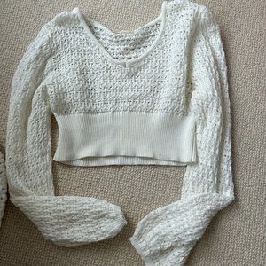 Knitted cropped sweater